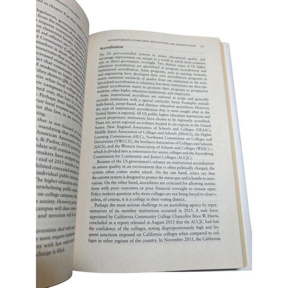 Practical Leadership In Community Colleges Hardcover Book George R. Boggs 1st Ed - Picture 4 of 4